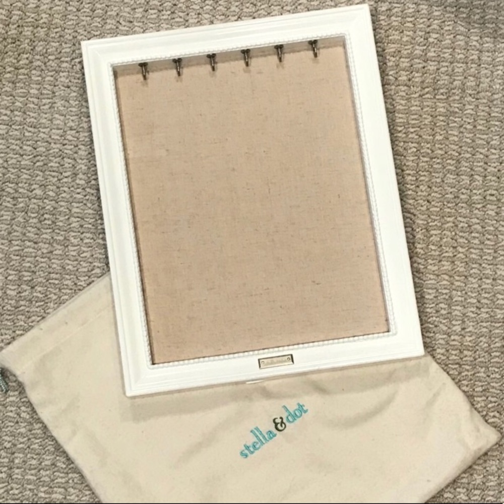 Stella & Dot Display Case